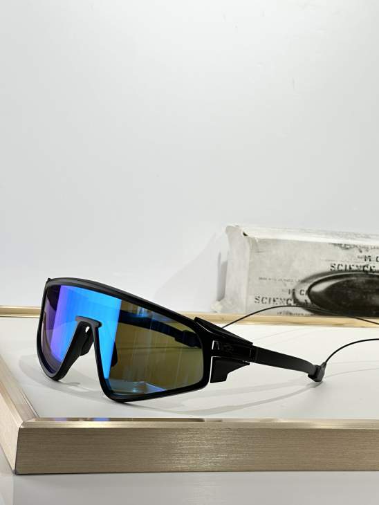 Picture of Oakley Sunglasses _SKUfw73428130fw